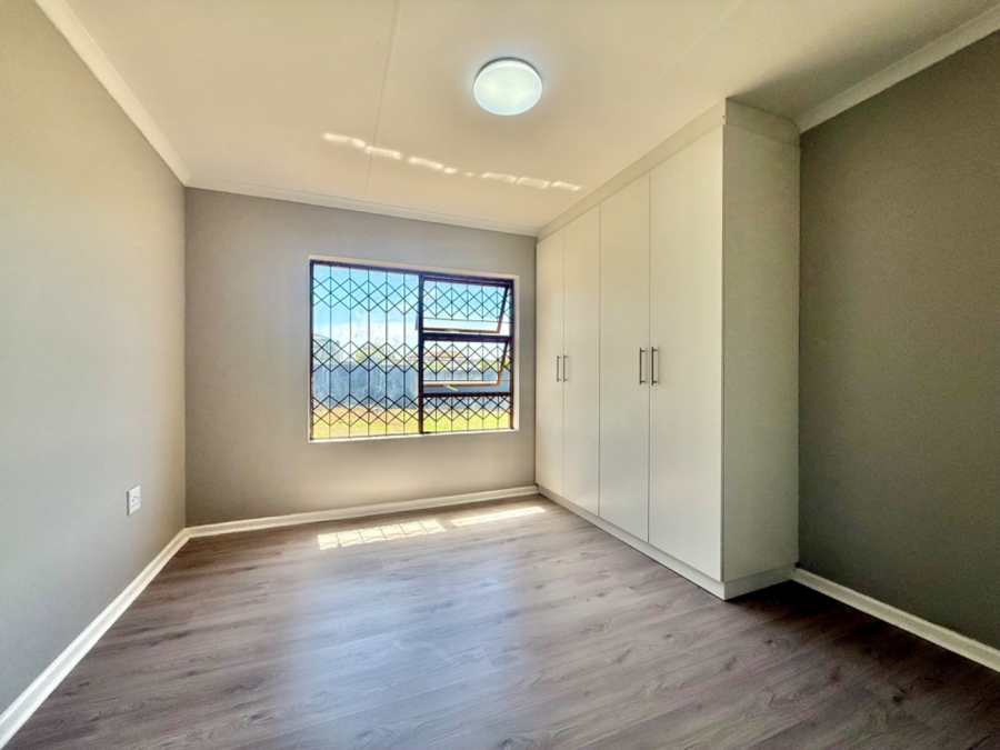 4 Bedroom Property for Sale in Bluewater Bay Eastern Cape